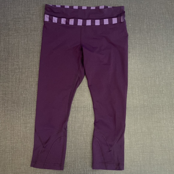 lululemon athletica Pants - Lululemon purple crop leggings , size 8